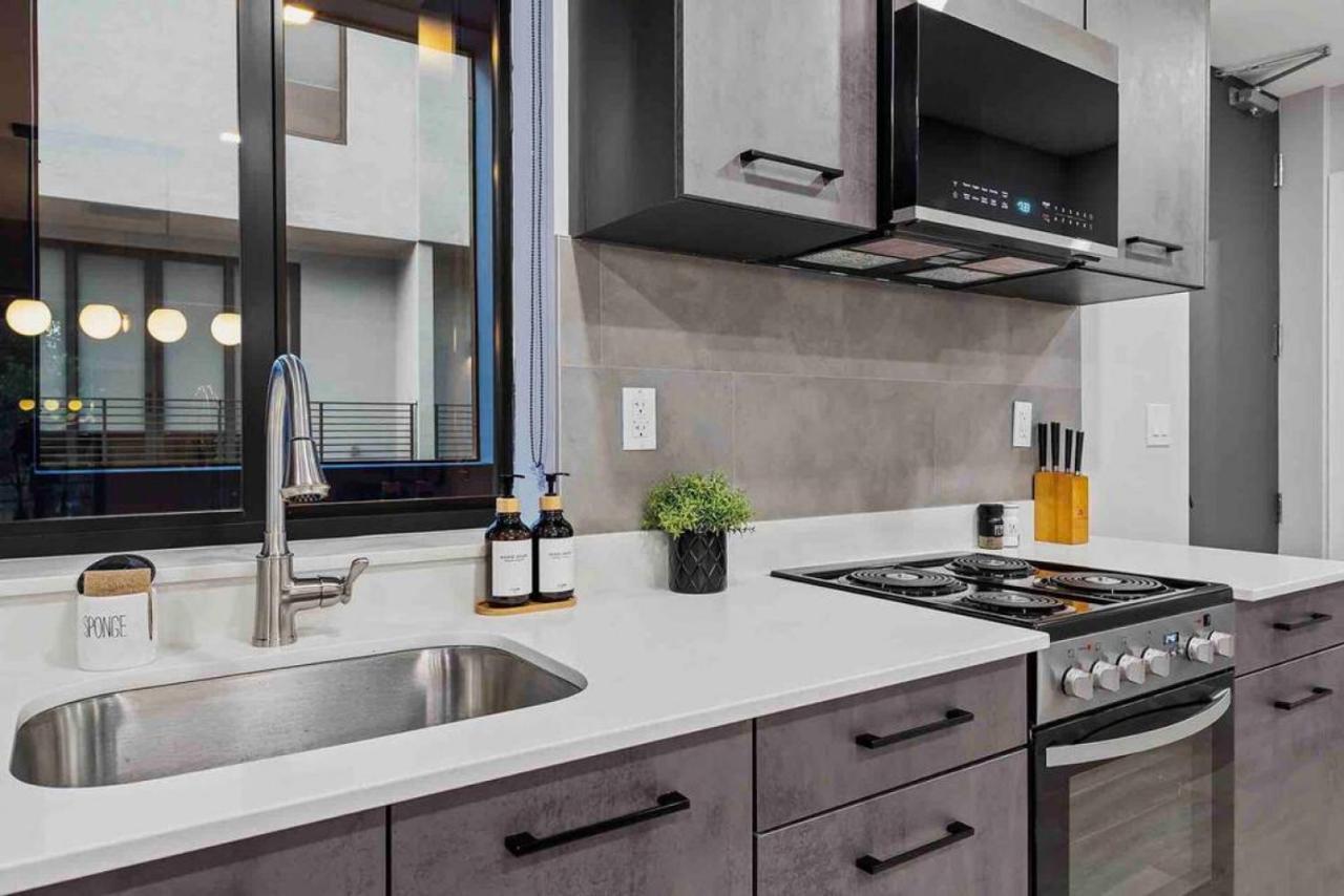 Pretty Rola 204 Upscale Spacious 1B1B Apt W King Bed At Downtown Ft Lauderdale 포트 로더데일 외부 사진
