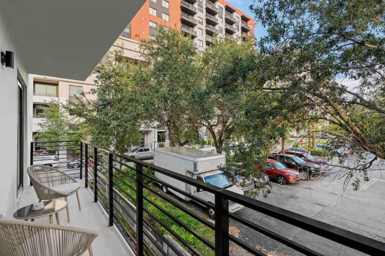 Pretty Rola 204 Upscale Spacious 1B1B Apt W King Bed At Downtown Ft Lauderdale 포트 로더데일 외부 사진
